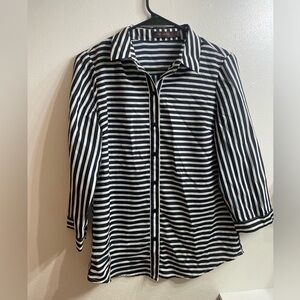 The limited size small striped blouse